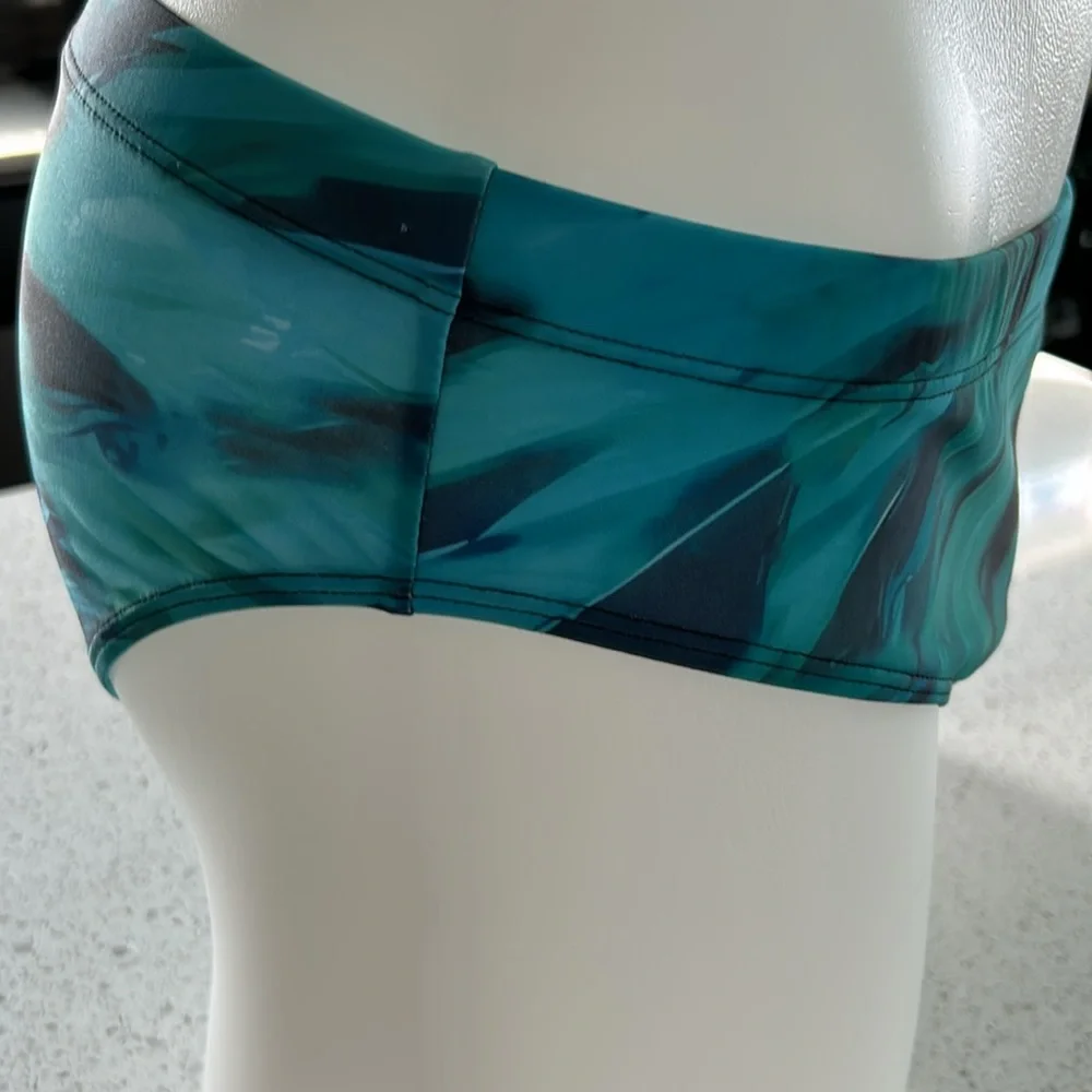 Men’s swim brief. - Picture 2 of 11